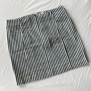 Jolt Navy and Off-White Pencil Mini Skirt Casual